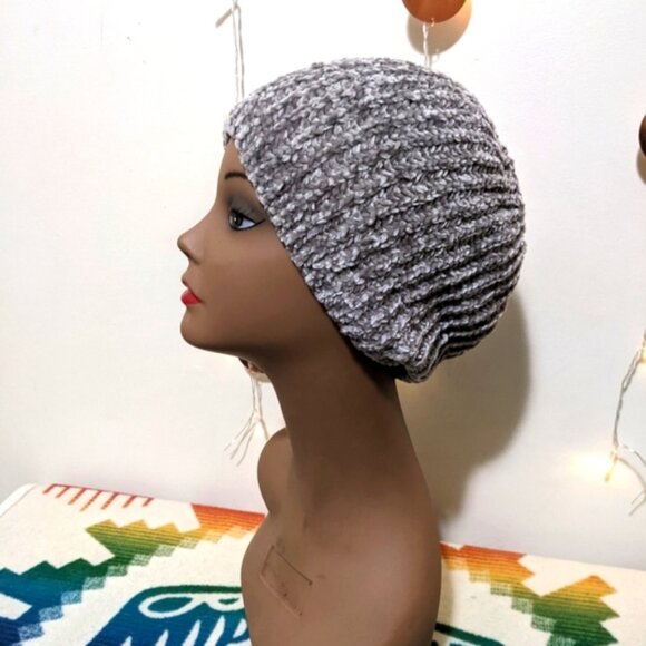 GAP Silver Grey Chenille Knit Fall Winter Toque Hat - Picture 4 of 5